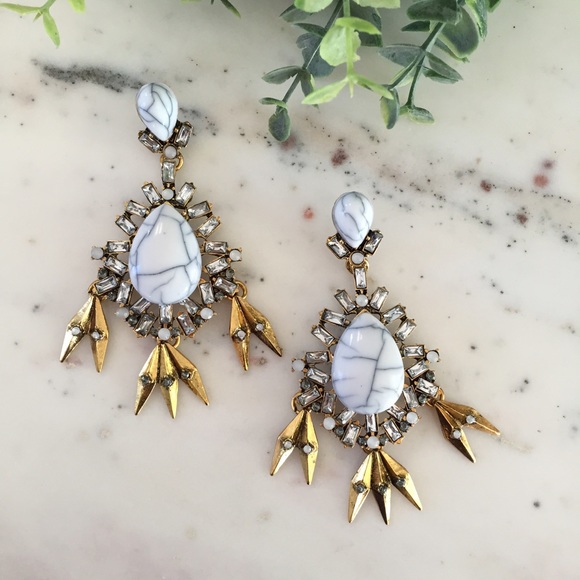 🆑 "Mallory" Earrings || White Marble Statement - Picture 2 of 12